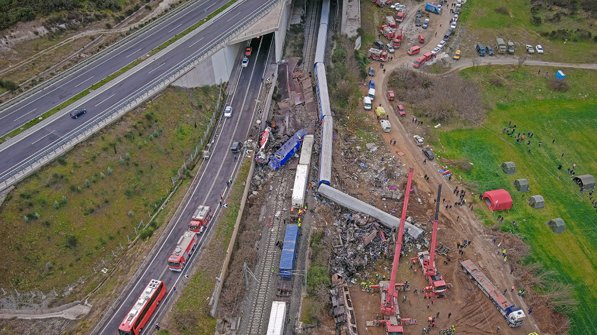 Σύγκρουση τρένων στα Τέμπη: «Έζησα δεύτερη Γάζα, σκηνές βγαλμένες από πόλεμο» λέει Παλαιστίνιος γιατρός