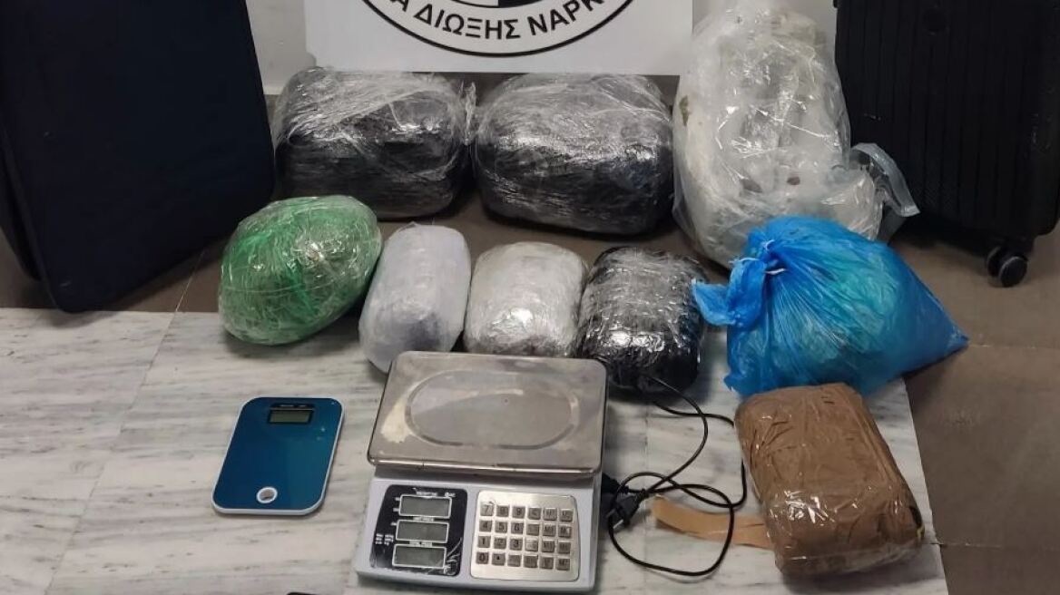 Έστειλε στον εαυτό του δέματα με 16 κιλά κάνναβης