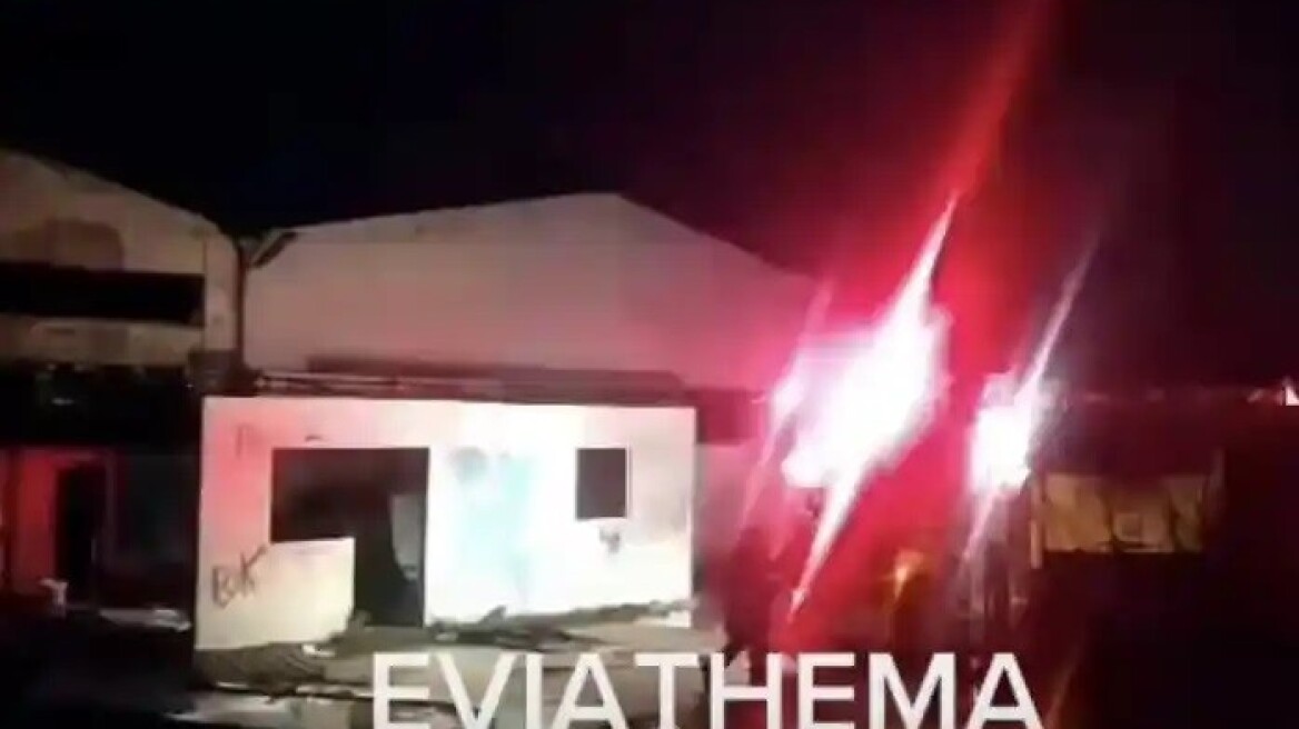 Πυρκαγιά σε εργοστάσιο στη Χαλκίδα