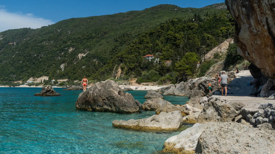 H Λευκάδα αλλάζει -Τι κάνει το πανέμορφο νησί του Ιονίου για να γίνει πράσινο