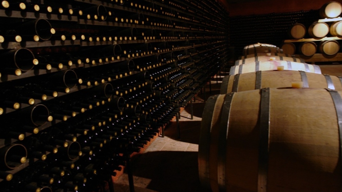 Ισπανία: Ήπιαν, έφαγαν και έκλεψαν από κελάρι ξενοδοχείου δεκάδες από τα καλύτερα κρασιά στον κόσμο