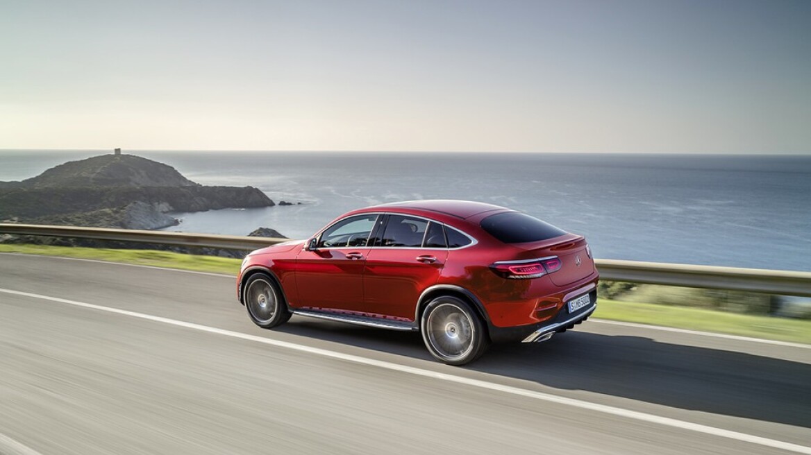 Έρχεται η ανανεωμένη Mercedes GLC Coupe
