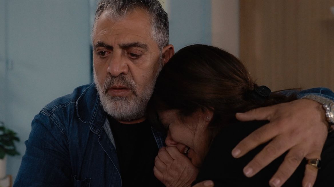 Η Γη της Ελιάς: Το τροχαίο της Ειρήνης αναστατώνει τον Δημοσθένη και την Ασπασία