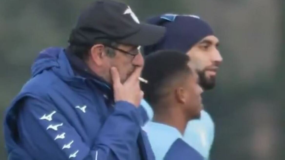 Ο Σάρι άναψε τσιγάρο στην τελευταία προπόνηση της Λάτσιο - Δείτε βίντεο 