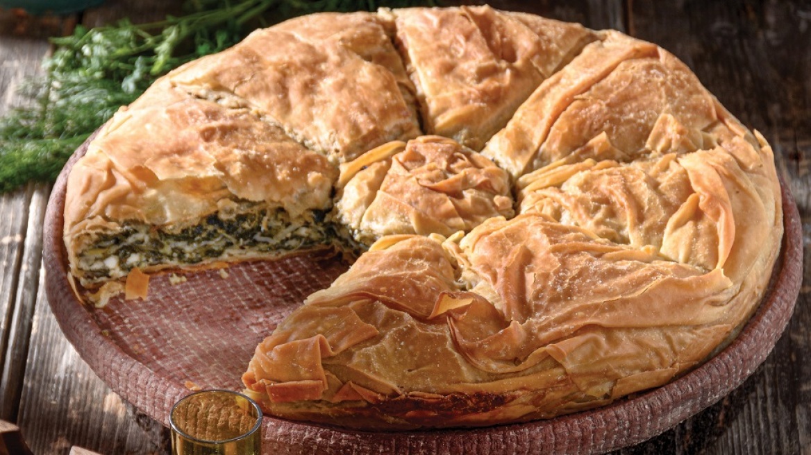 Χωριάτικη πίτα με σέσκουλα και σπανάκι