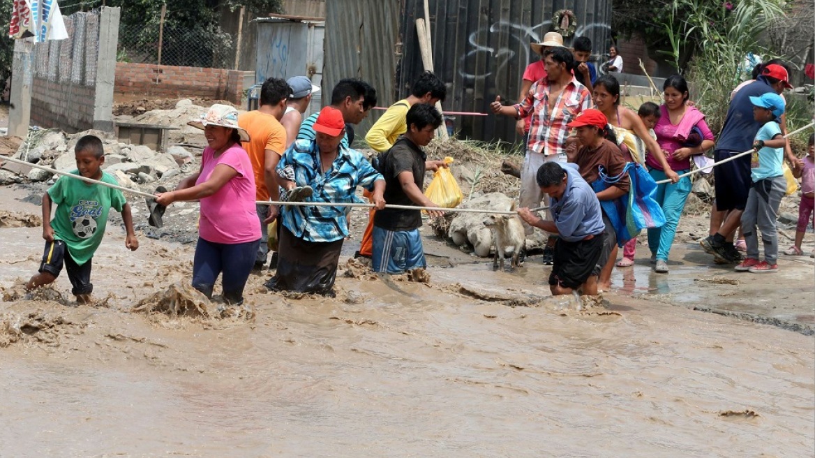 Περού: Τουλάχιστον 6 νεκρούς έχει αφήσει το πέρασμα του κυκλώνα «Γιάκου»