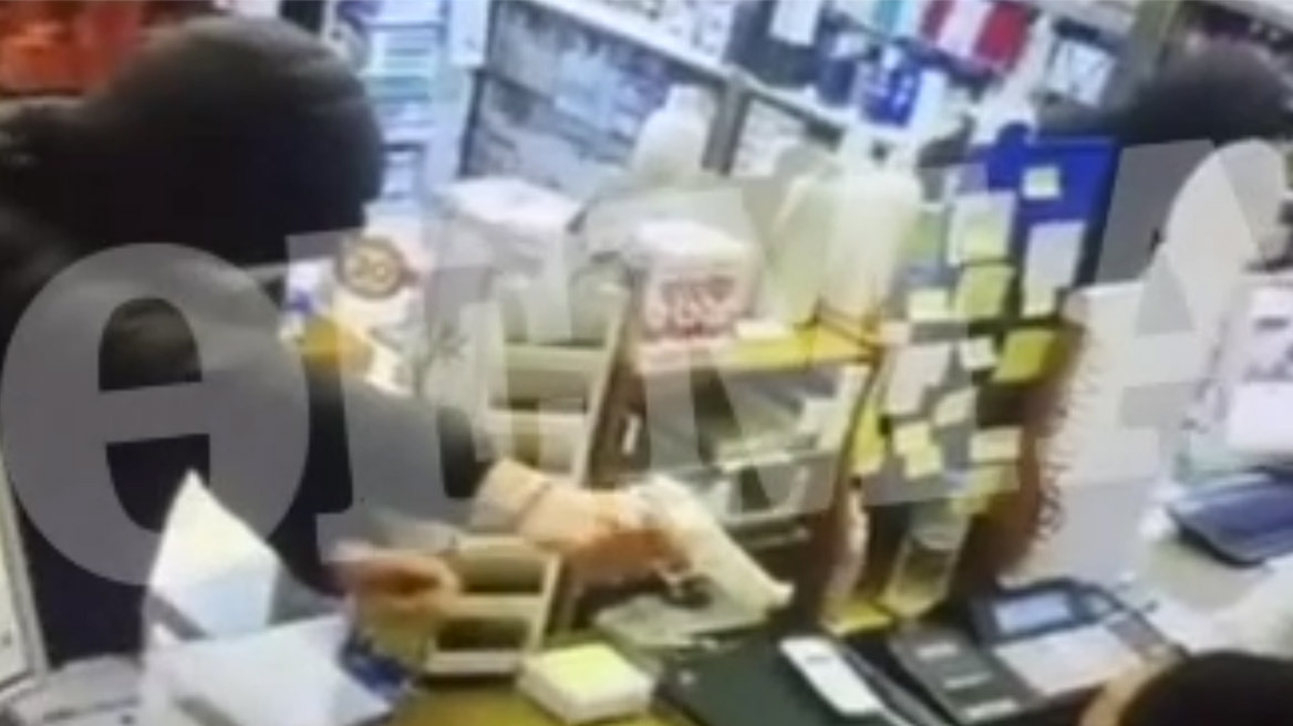 Καρέ-καρέ η ληστεία από ανήλικους σε φαρμακείο στην Ηλιούπολη