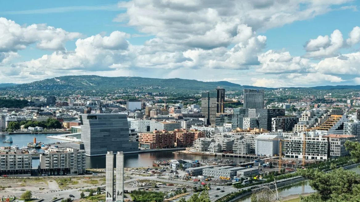H πρώτη μεγάλη πόλη παγκοσμίως με 100% ηλεκτροκίνητα ΜΜΜ