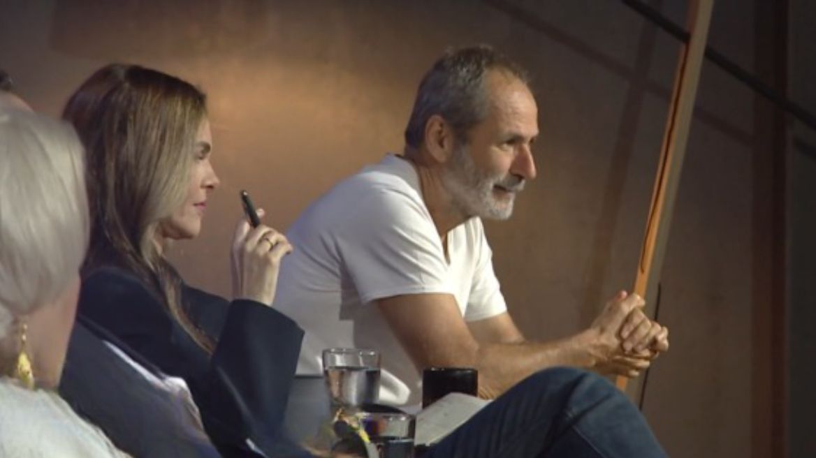 Dragons Den: Μία 16χρονη ανερχόμενη επιχειρηματίας έρχεται για να παρουσιάσει την ιδέα της 