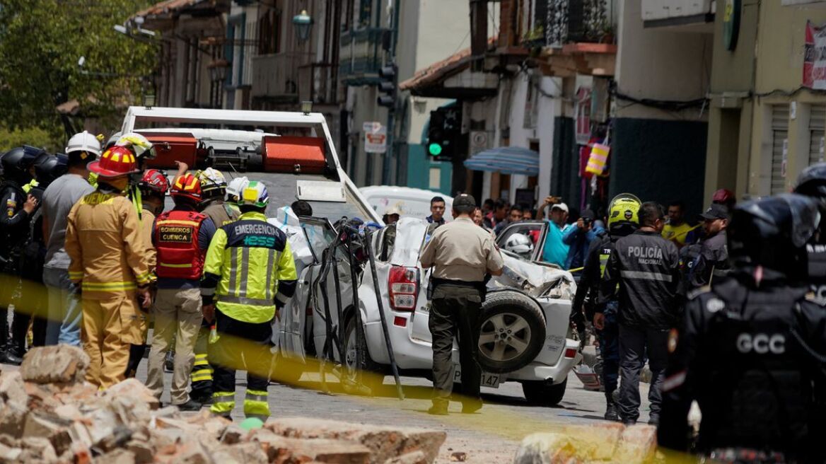 Σεισμός στον Ισημερινό: Τουλάχιστον 15 νεκροί και εκατοντάδες τραυματίες