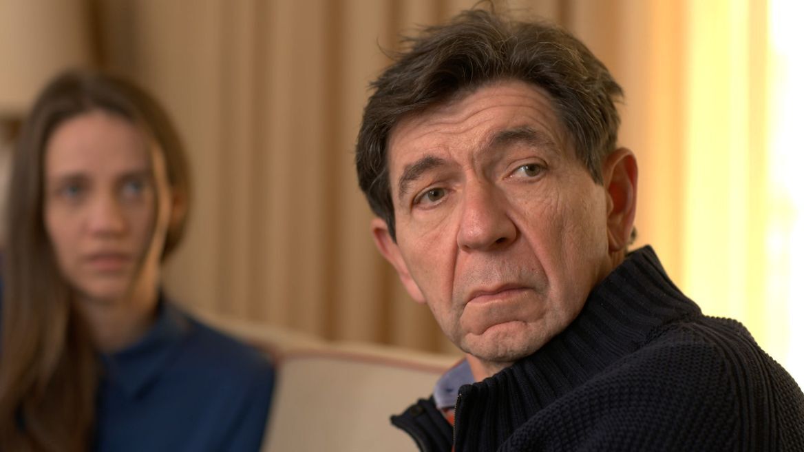 Μαύρο Ρόδο: Ο Θέμης έχει πολλά ερωτηματικά για τη Θάλεια