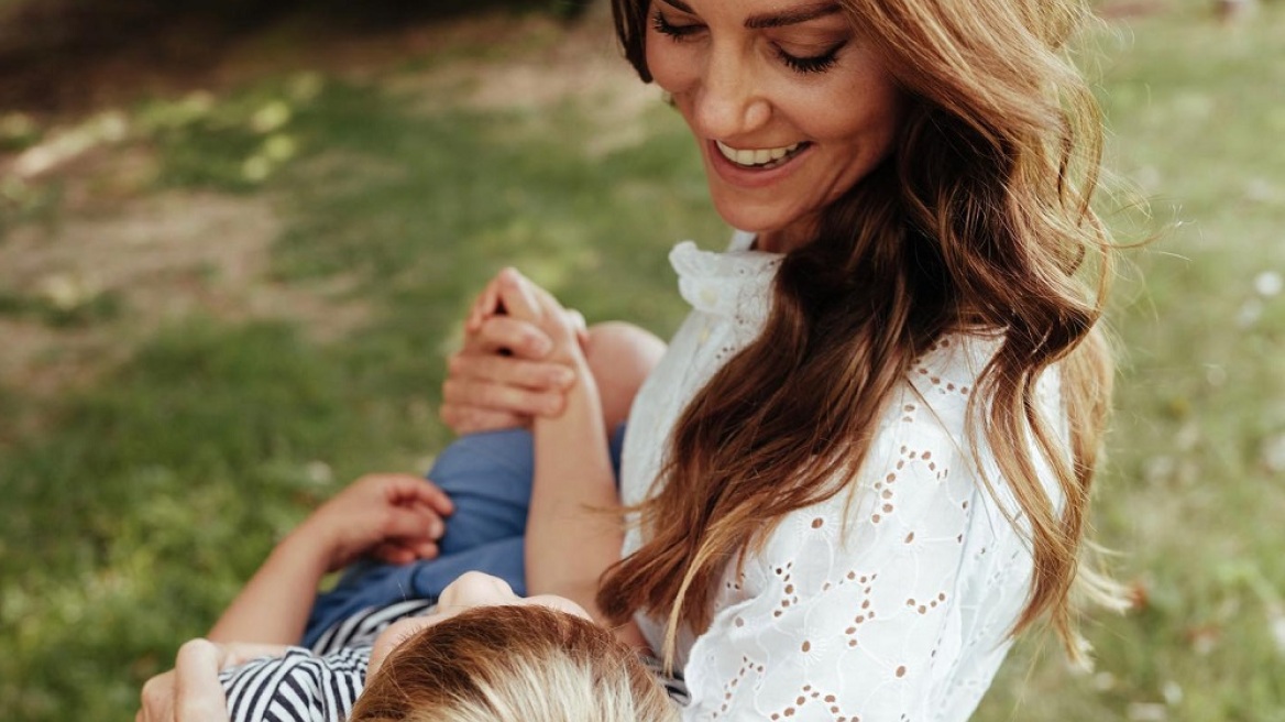 Η Κέιτ Μίντλετον φόρεσε ξανά τα αγαπημένα της λευκά sneakers