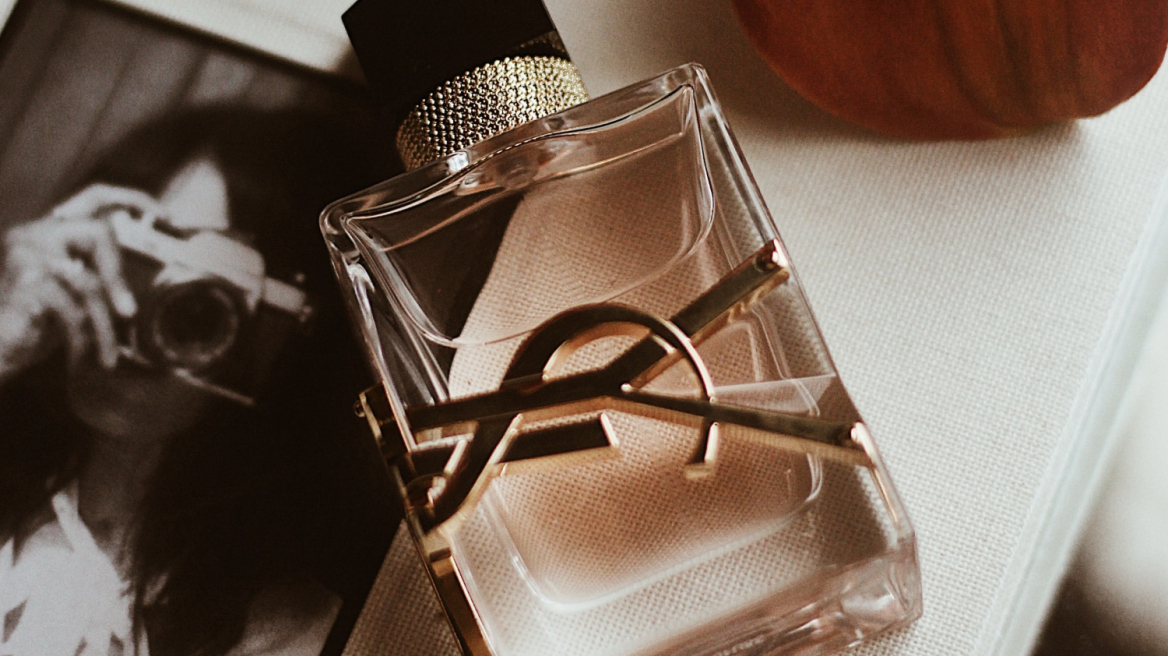 10 αρώματα που έχουν γίνει viral στο TikTok τους τελευταίους μήνες