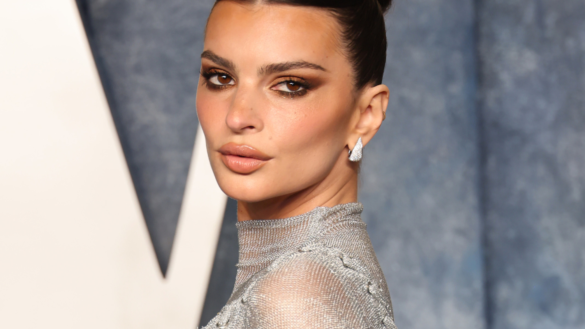 Η Emily Ratajkowski με το πιο cool pixie κούρεμα στα μαλλιά