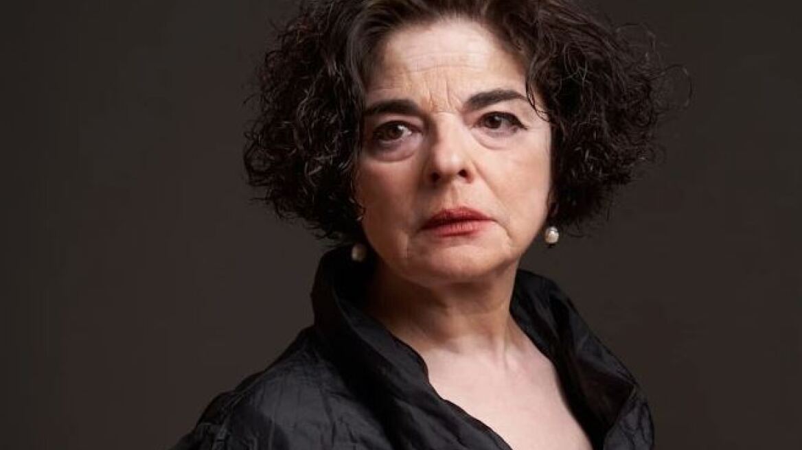 H Μάνια Παπαδημητρίου στο Marie Claire: «Κάθε φορά που είναι ν’ ανέβω στη σκηνή νιώθω ότι δεν θα τα καταφέρω»