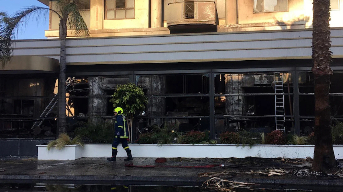 Αυτοκινητικό στέκι το εστιατόριο που κάψανε στη Νεα Σμύρνη