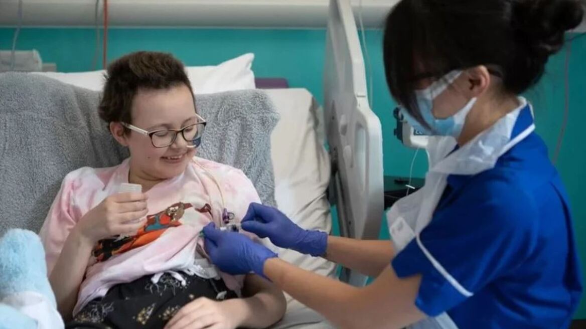 Σπουδαία είδηση: Επαναστατική θεραπεία εξαφάνισε ανίατο καρκίνο από 13χρονο κορίτσι