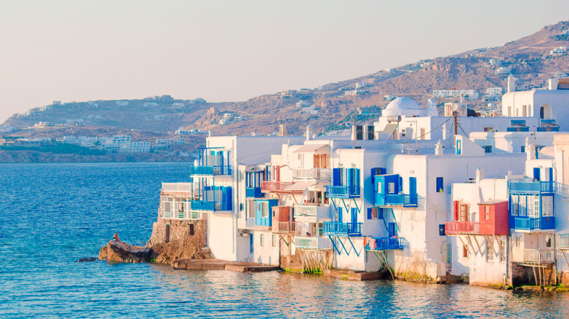 Μύκονος - Ενοίκια: «Πέρυσι πληρώσαμε €8.000 "μαύρα", φέτος μας ζητάνε €12.000 για 40 τ.μ.»