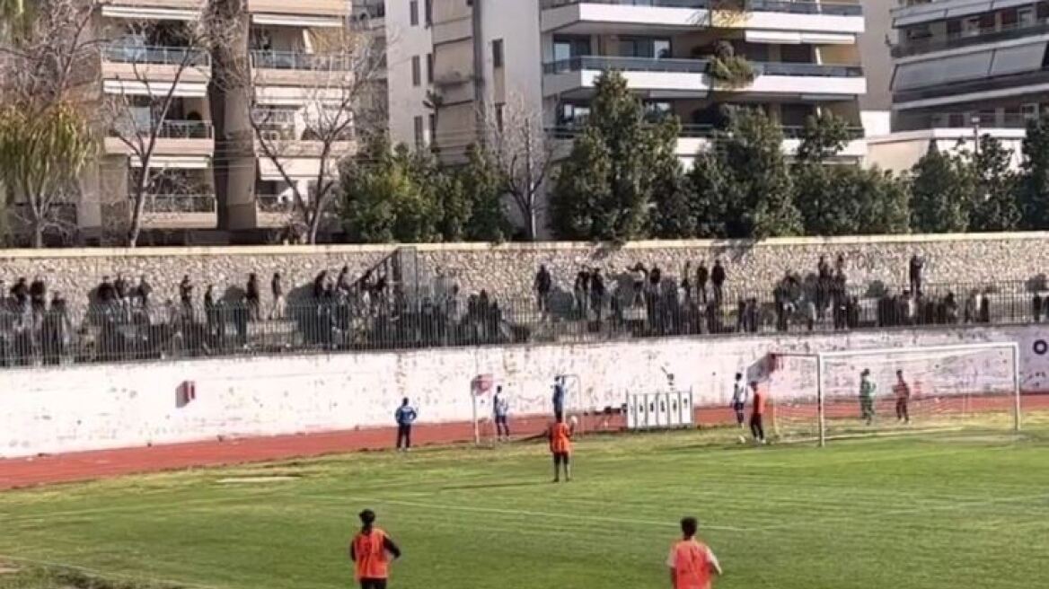 Χολαργός - Ηλυσιακός: Σοβαρά επεισόδια και επέμβαση των ΜΑΤ σε αγώνα ποδοσφαίρου του Α' τοπικού Αθήνας 