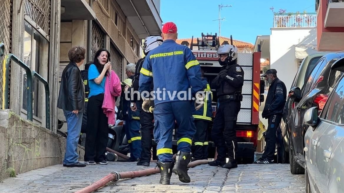 Πυρκαγιά σε διαμέρισμα στην Άνω Πόλη της Θεσσαλονίκης– Τρία άτομα στο νοσοκομείο