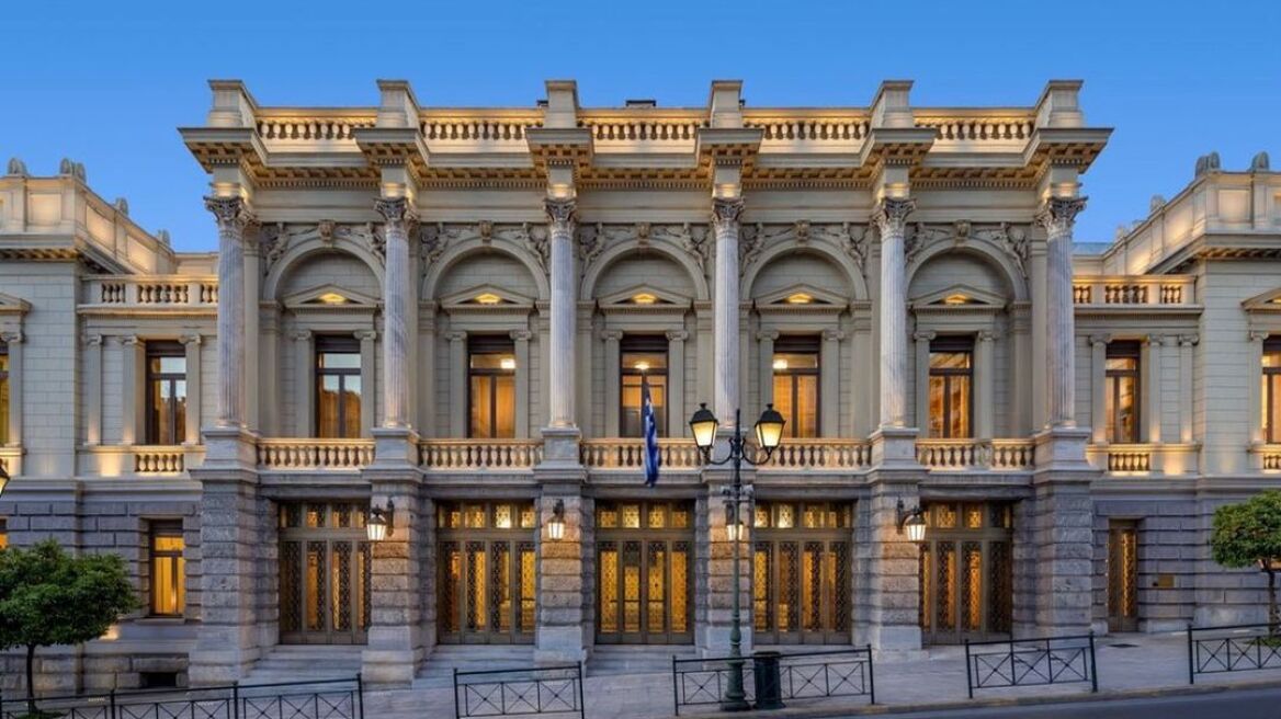 Οι παραιτηθέντες καθηγητές και καθηγήτριες του Εθνικού Θεάτρου επιστρέφουν στη δραματική σχολή