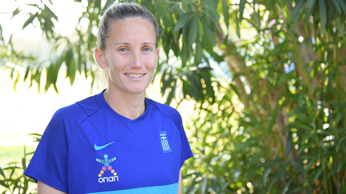 Ελένη Κακαμπούκη: «Να πετύχουμε και εμείς κάτι τόσο σπουδαίο, όσο η Εθνική Ανδρών το 2004»