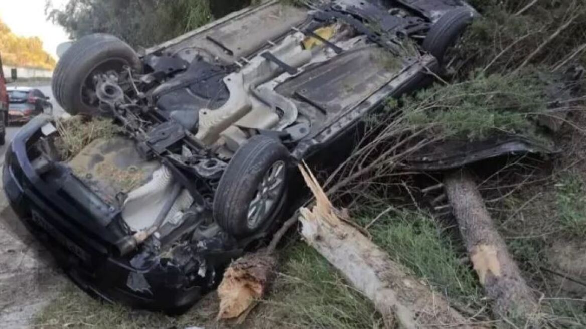 Πάτρα: Ανατροπή οχήματος στη Μίνι Περιμετρική - Σώος βγήκε ο οδηγός