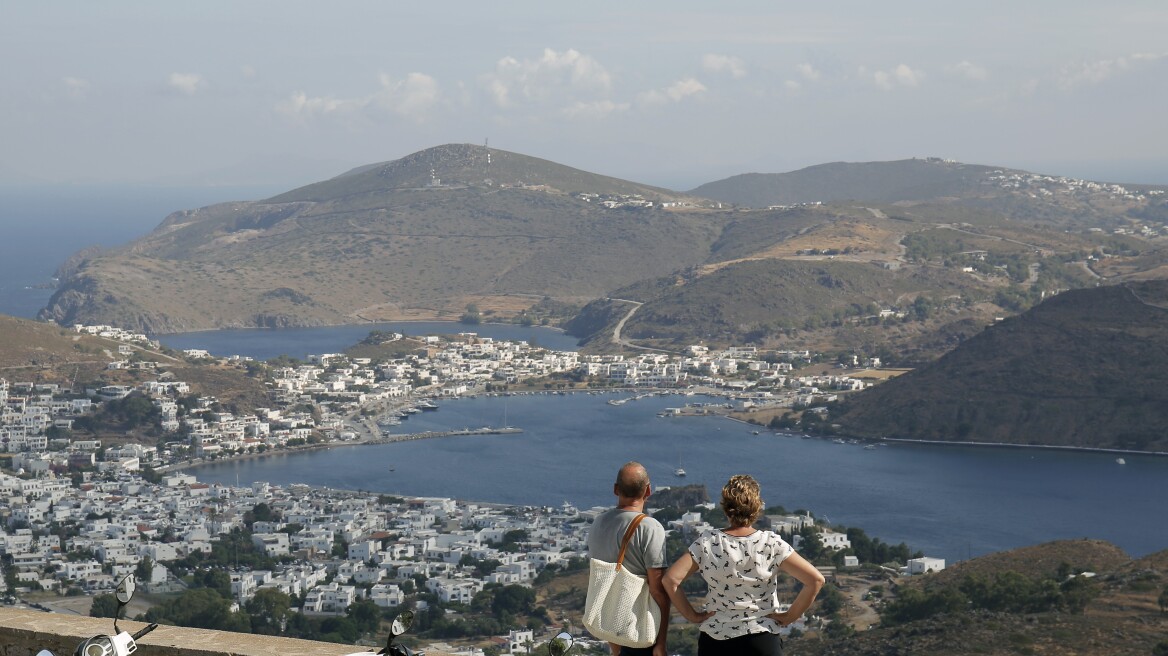 Πάσχα στην Πάτμο: Η πιο κατανυκτική πασχαλινή εμπειρία