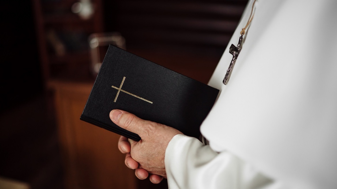 Βατικανό: Παραιτήθηκε μέλος της επιτροπής που ερευνά υποθέσεις σεξουαλικής κακοποίησης παιδιών