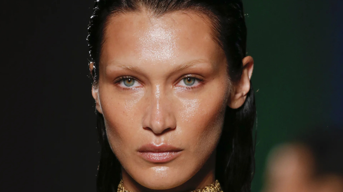 10 χτενίσματα που θα σας σώσουν τις μέρες που δεν προλαβαίνετε να λουστείτε