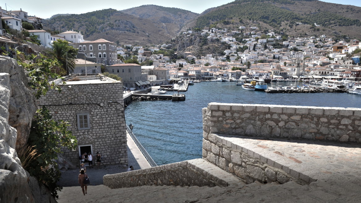 Οδηγός για την Ύδρα: Το φαγητό, οι παραλίες, τα αξιοθέατα