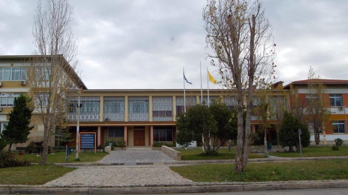 Άγρια επίθεση στο Πανεπιστήμιο Πάτρας - Ξυλοκόπησαν και πέταξαν μπογιές σε τρανς φοιτητή