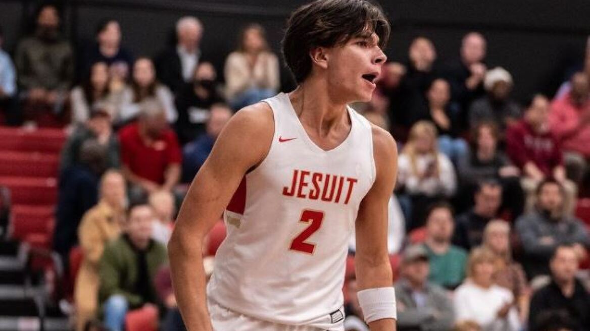 Αντρέι Στογιάκοβιτς για τον πατέρα του: «Δεν μπορεί να κουνηθεί όπως παλιά, θα τον κέρδιζα 11-3»