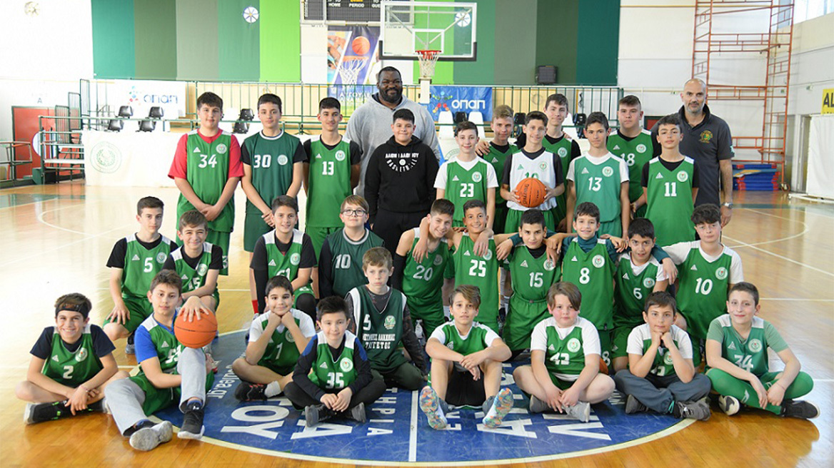 Ο ΟΠΑΠ γιορτάζει την Παγκόσμια Ημέρα Αθλητισμού με τα παιδιά και τον Σοφοκλή Σχορτσιανίτη