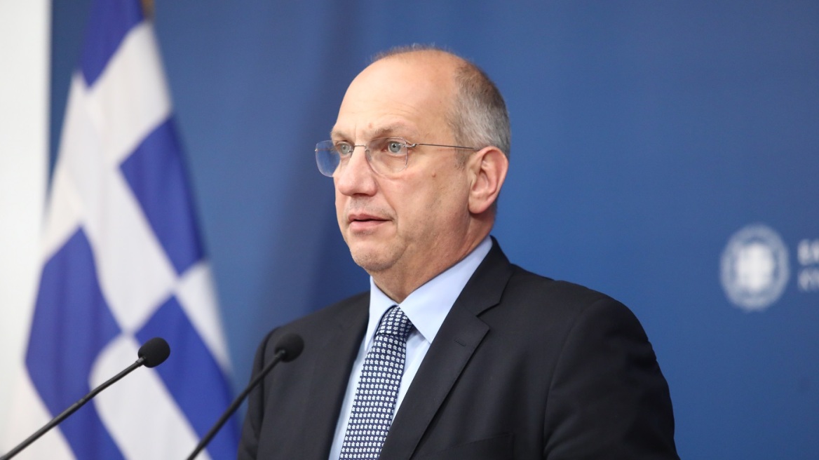 Οικονόμου: Αφωνία Τσίπρα - Τσαπανίδου για τη βίλα Ραγκούση που χτίστηκε με δάνειο από τον ΟΕΚ 