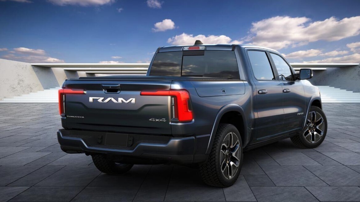 Τι τρέχει με το RAM 1500 REV;