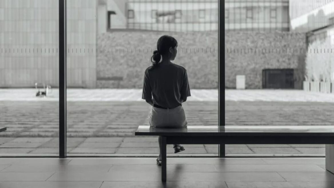 «Είμαι 33 ετών, χωρίς σχέση και φοβάμαι ότι δεν θα βρω ποτέ την αληθινή αγάπη»