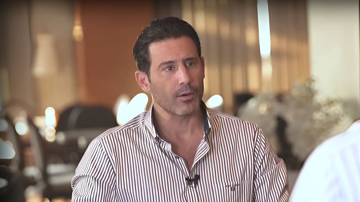 Λευτέρης Ελευθερίου: «Με κοιτάω στον καθρέφτη και φτύνομαι»