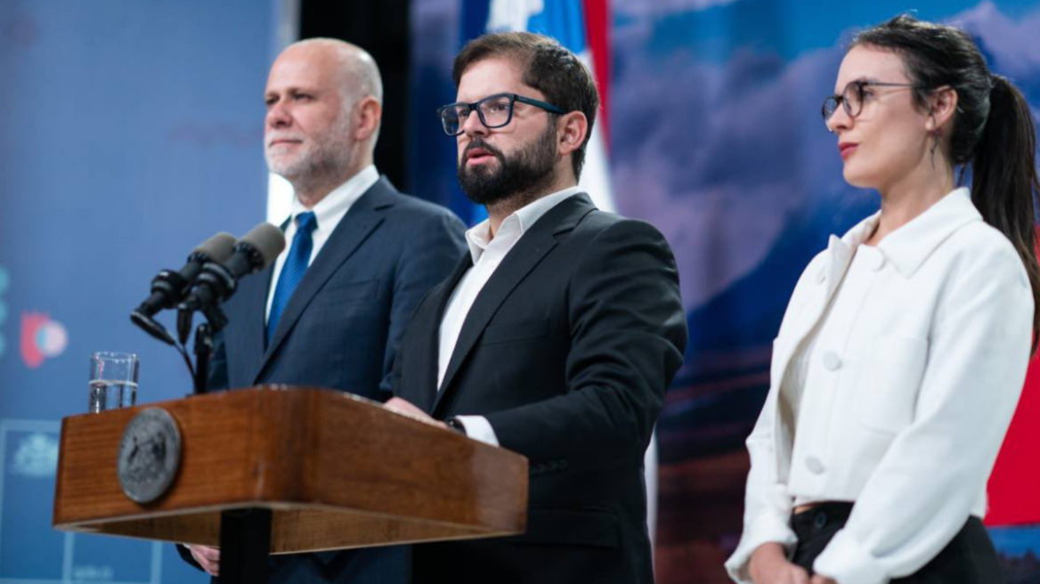 Χιλή: Την εθνικοποίηση της βιομηχανίας λιθίου αναγγέλλει ο πρόεδρος Γκαμπριέλ Μπόριτς