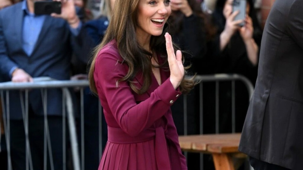 Πώς να φορέσετε ένα wrap φόρεμα με γόβες σαν την Κέιτ Μίντλετον