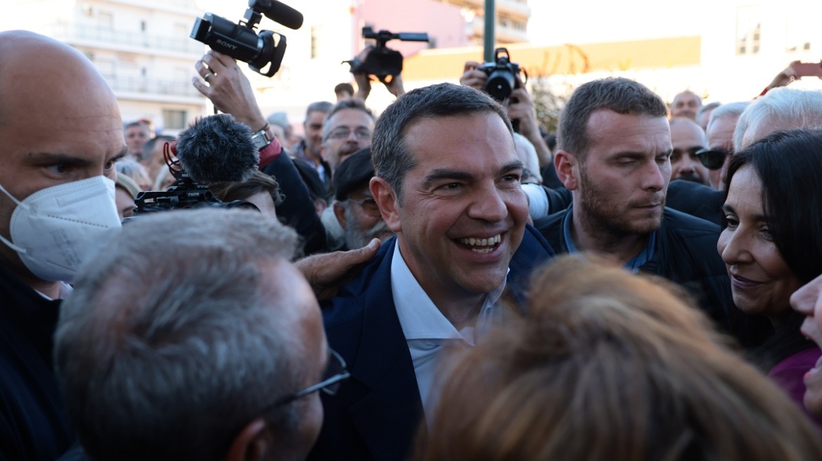 Υποψήφιος στα Δωδεκάνησα ο Τσίπρας - Συμβολισμοί και βολές για τα εθνικά θέματα