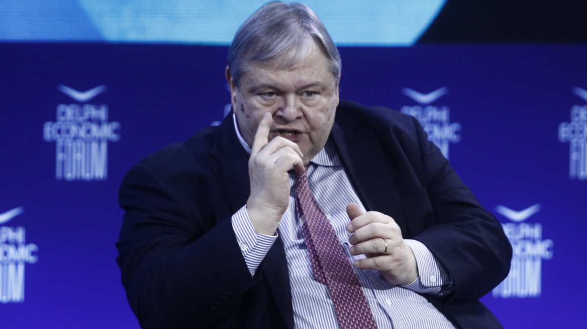 Βενιζέλος στο Φόρουμ των Δελφών: Να ανασκάψουμε το Σύνταγμα πριν το αλλάξουμε