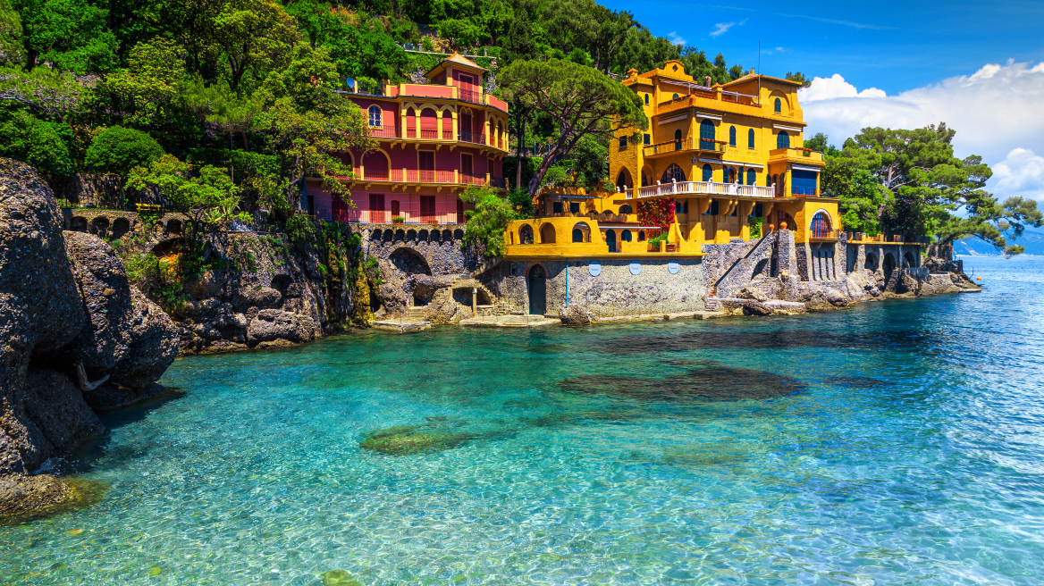 Ιταλία: Τέλος οι selfies στο Πορτοφίνο - Πότε οι τουρίστες κινδυνεύουν με πρόστιμο