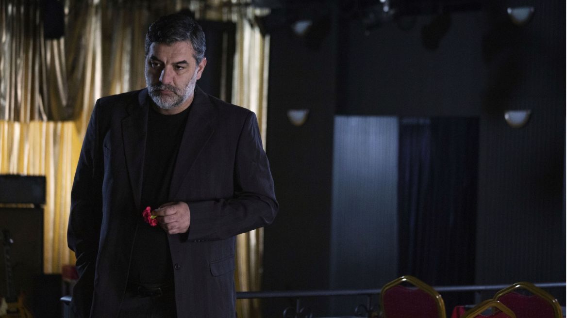 Αυτή η νύχτα μένει: Όταν το όπλο του Στρατή καταλήγει στα χέρια του Ντόκου, εκείνος δεν διστάζει να το χρησιμοποιήσει