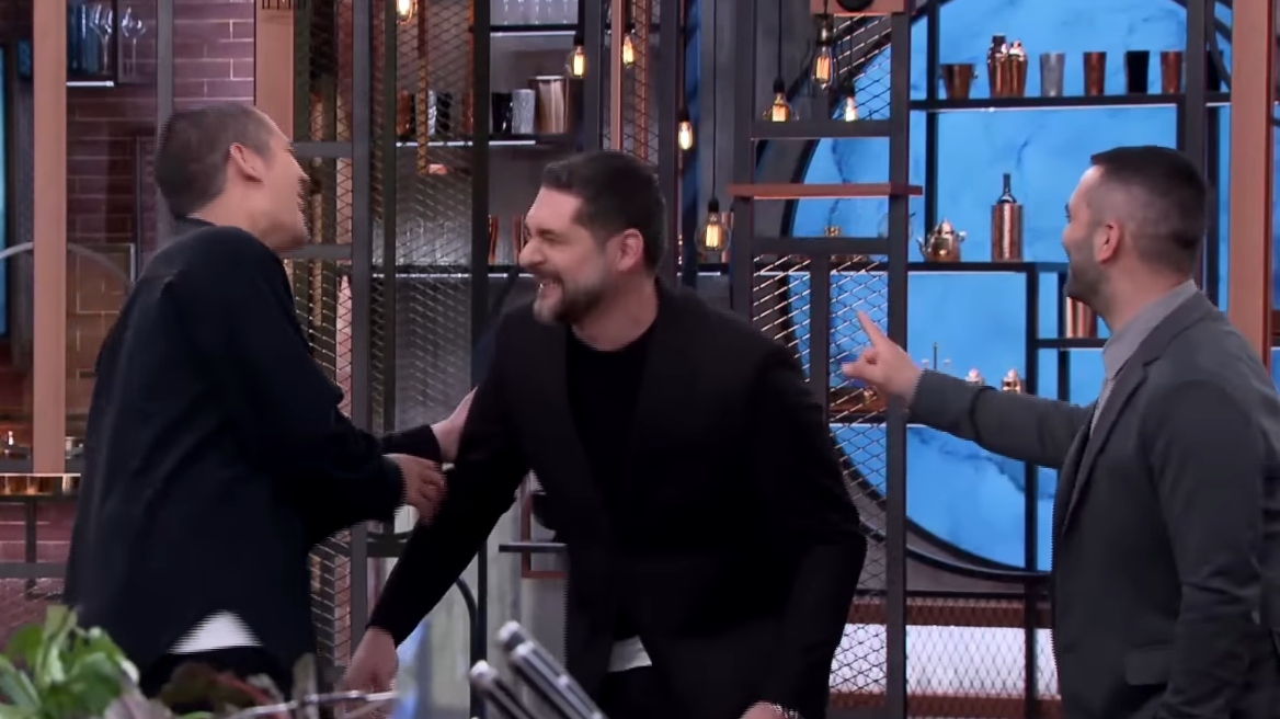 MasterChef 2023: Ξέσπασαν σε γέλια οι κριτές με γλωσσοδέτη - Δείτε το βίντεο