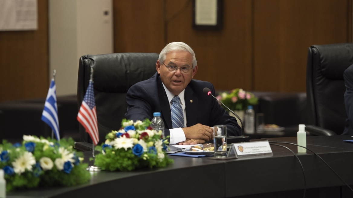 Οικονομικό Φόρουμ Δελφών - Μενέντεζ: Επικίνδυνοι ηγέτες Ερντογάν και Πούτιν