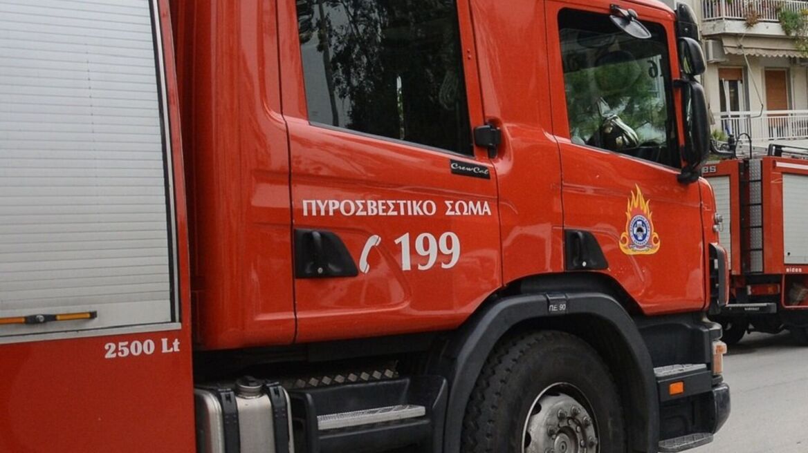 Φωτιά σε αποθηκευτικό χώρο κτηρίου στην Καλλιθέα