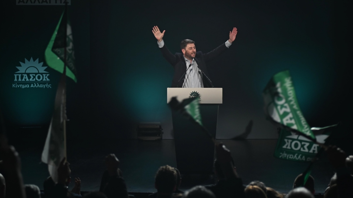 Εκλογές 2023: «Κόκκινες κάρτες» Ανδρουλάκη σε Τσίπρα 