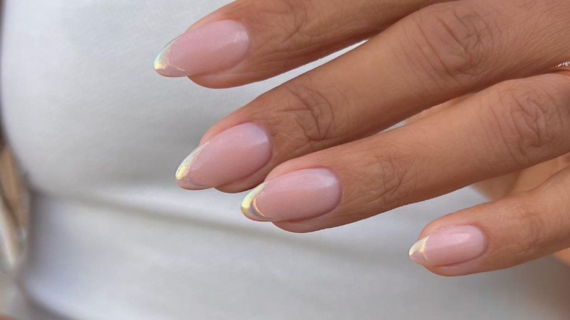 Mermaid Nails: Το μανικιούρ που θα σας βάλει σε καλοκαιρινό mood στη στιγμή