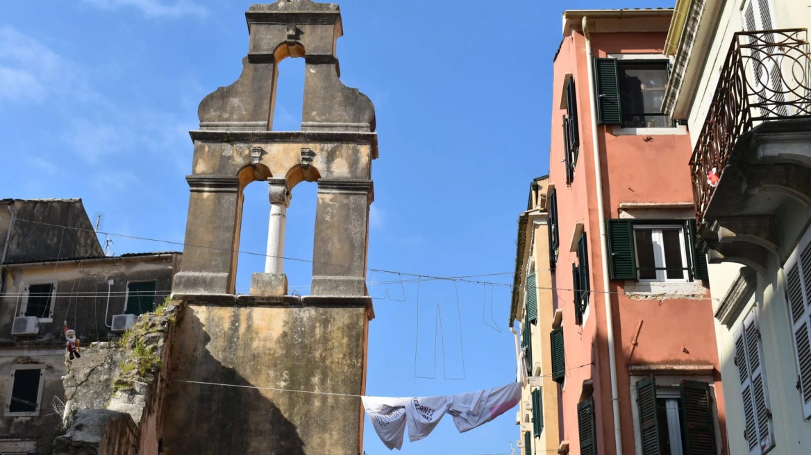 Περιήγηση στην αυθεντική και γεμάτη ιστορία Εβραϊκή συνοικία της παλιάς πόλης της Κέρκυρας